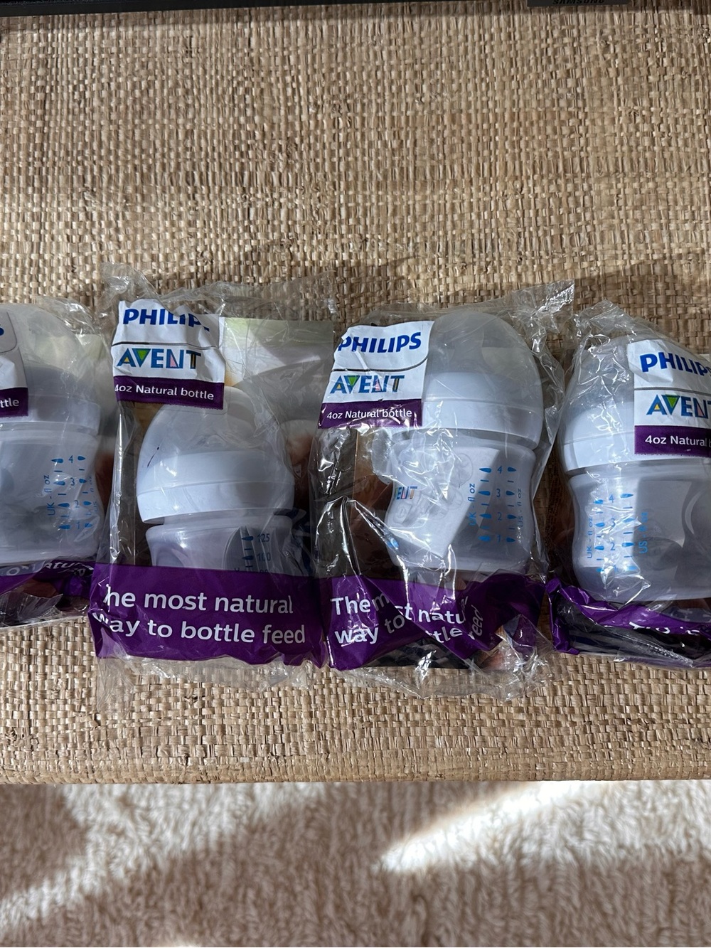 Philips Avent Natural Baby Bottles (Plastic) - Set of 4